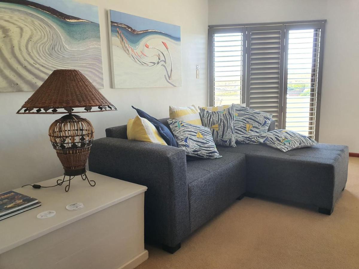 Albatross Guesthouse Langebaan Luaran gambar