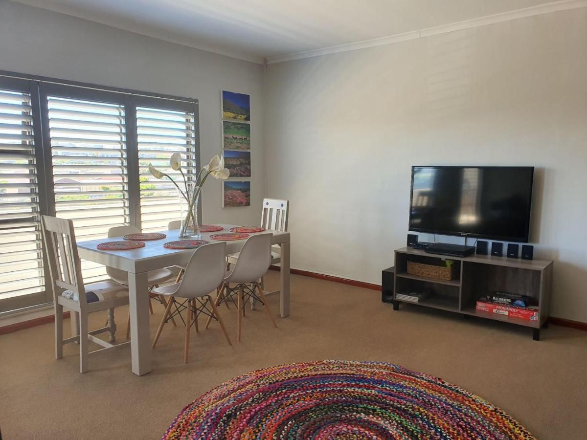 Albatross Guesthouse Langebaan Luaran gambar