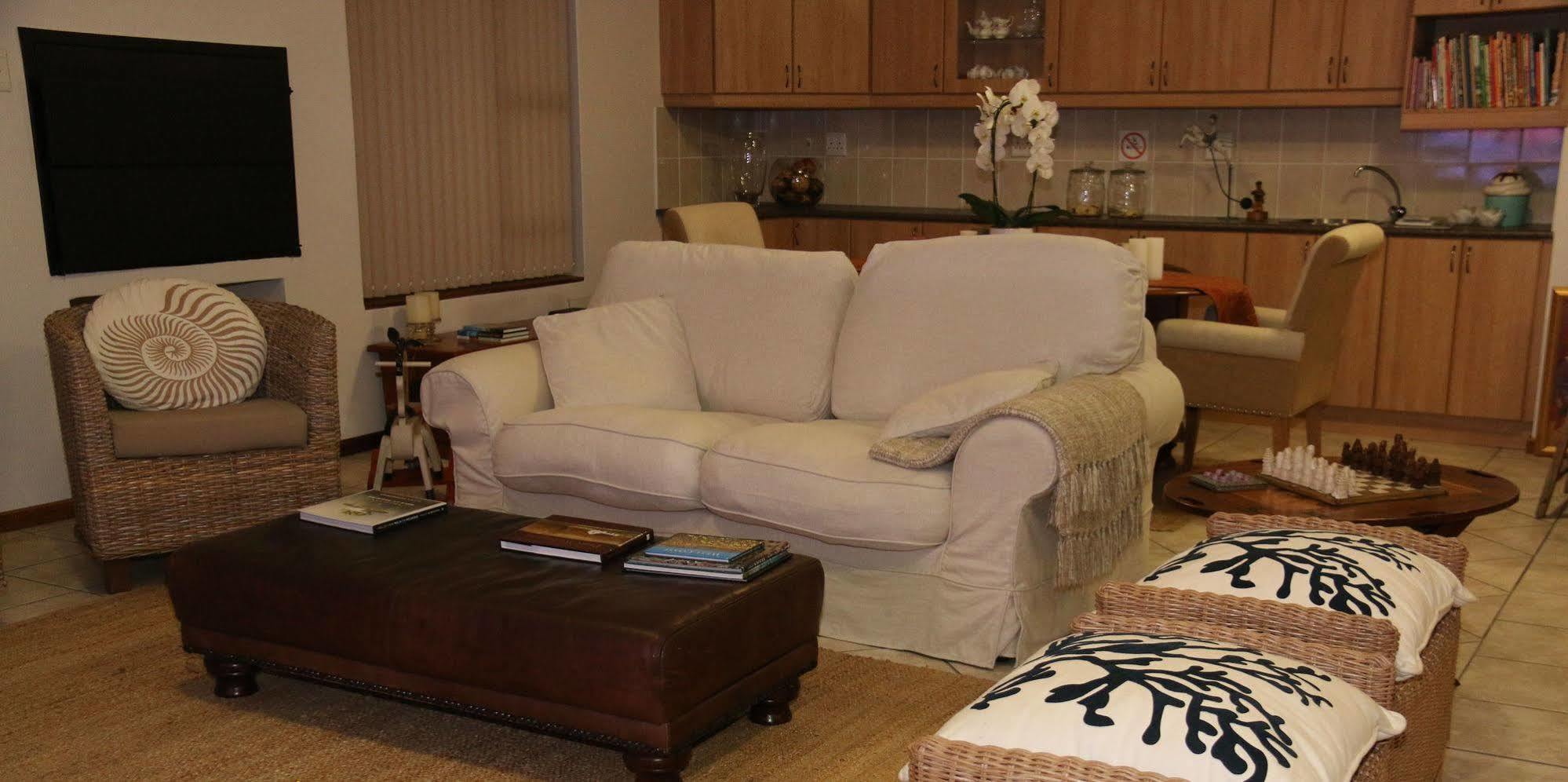 Albatross Guesthouse Langebaan Luaran gambar