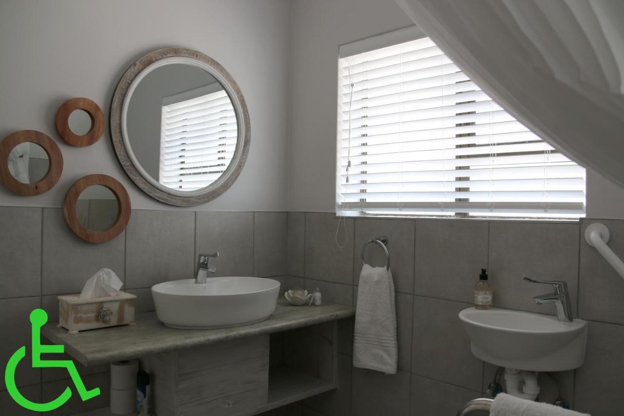 Albatross Guesthouse Langebaan Luaran gambar